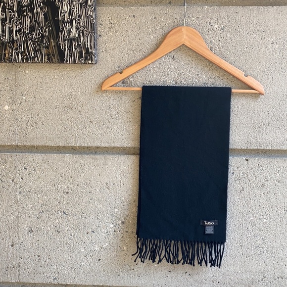 Pure Wool All Black Tie Rack Scarf - Picture 6 of 8